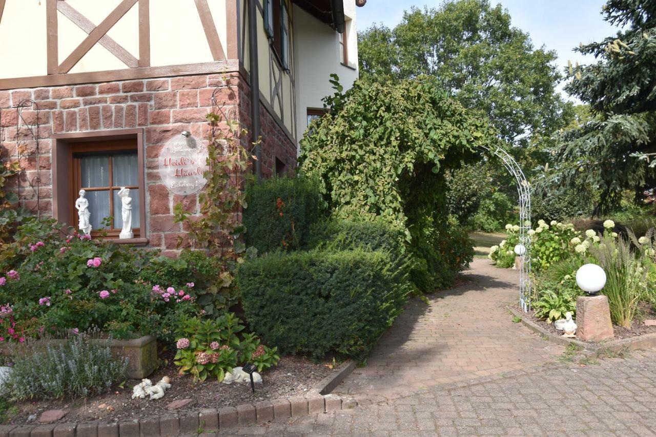 Apartamento Heidi'S Haeuschen Schollbrunn Exterior foto